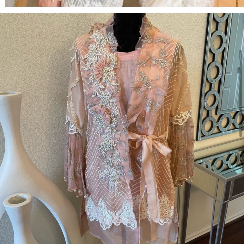 Farah talib Aziz wrap dress